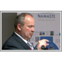 Oksidni (nano)materiali v sodobni elektronski obliki