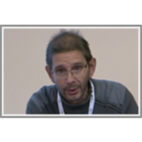 Cloud based e-learning solution icon