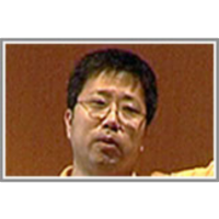 Entity Discovery and Assignment for Opinion Mining Applications icon