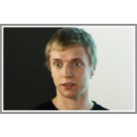 Inferring vertex properties from topology in large networks