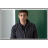 Protimikrobno delovanje izločkov ličink muh Lucilia sericata (Meigen 1826)