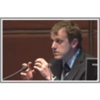 Tekočekristalni koloidi: napredni mehki optični materiali icon